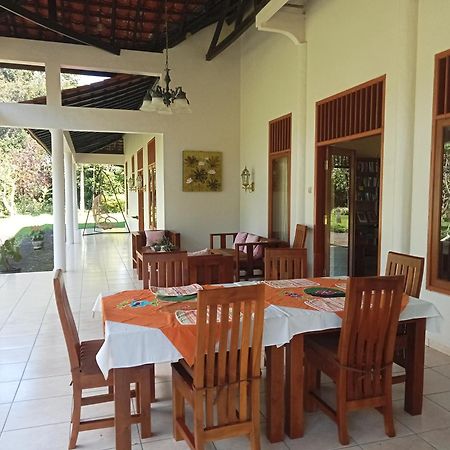 Guesthouse Rumah Senang Kalibaru Zewnętrze zdjęcie