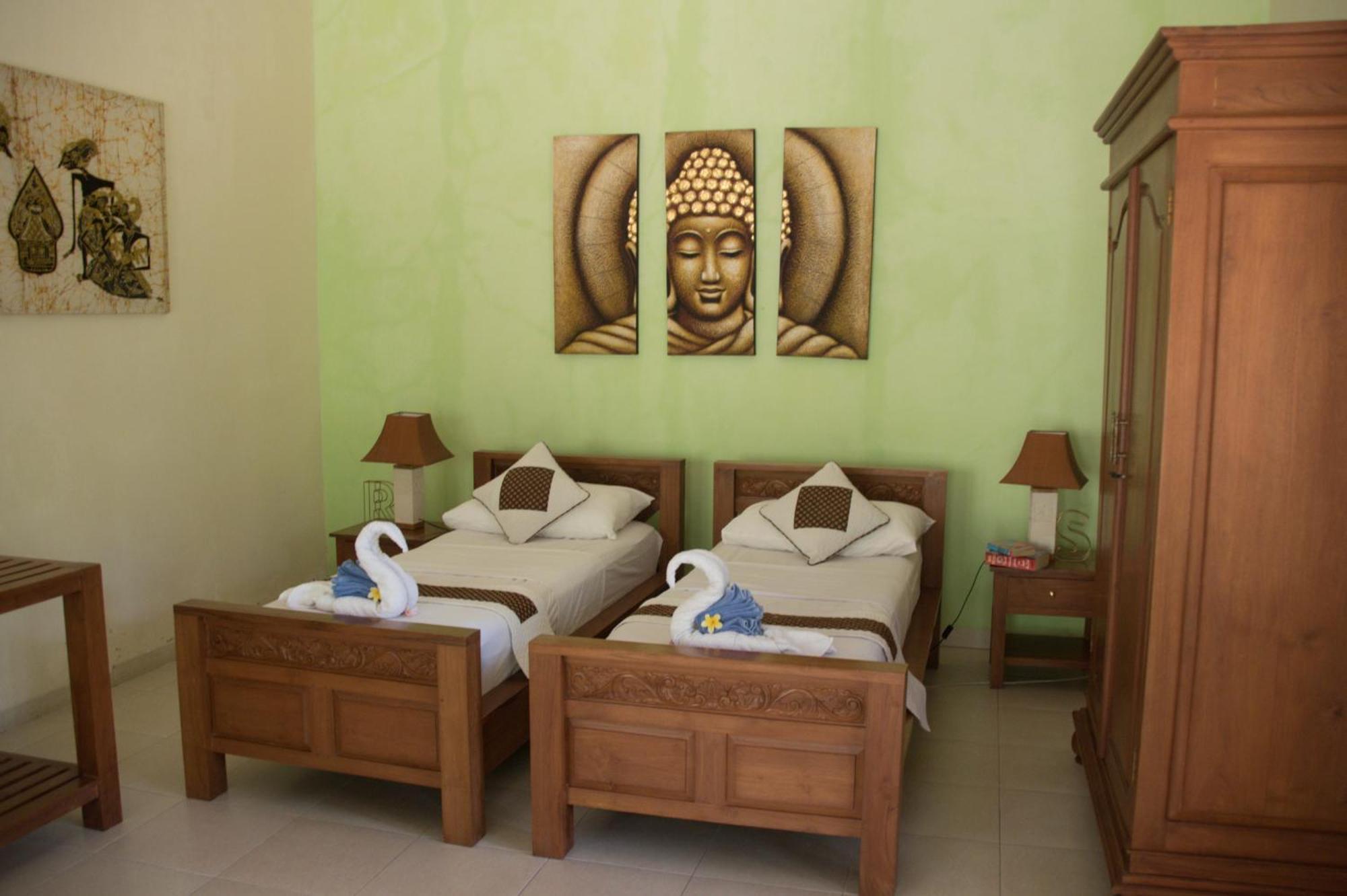 Guesthouse Rumah Senang Kalibaru Zewnętrze zdjęcie