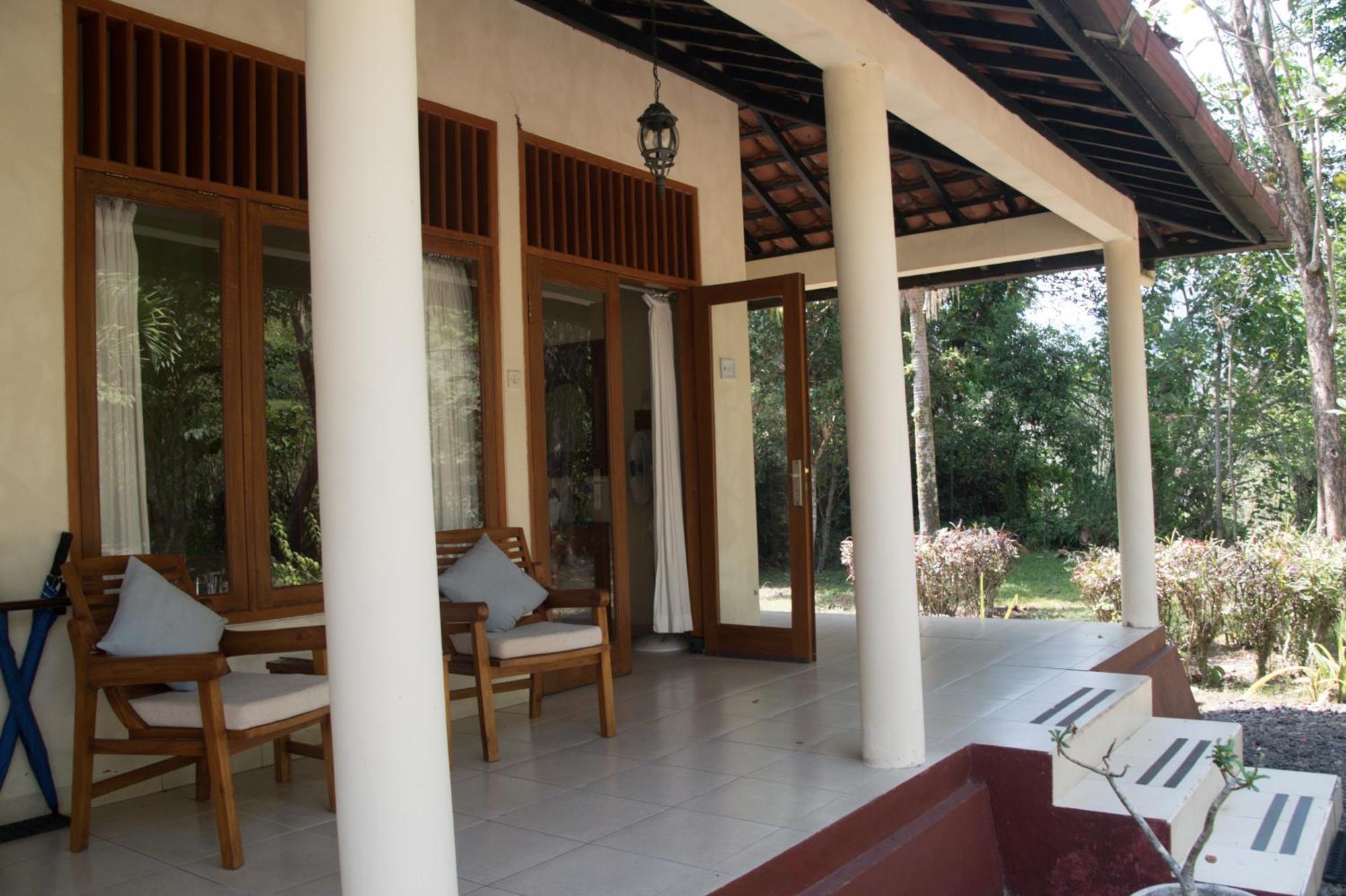 Guesthouse Rumah Senang Kalibaru Zewnętrze zdjęcie