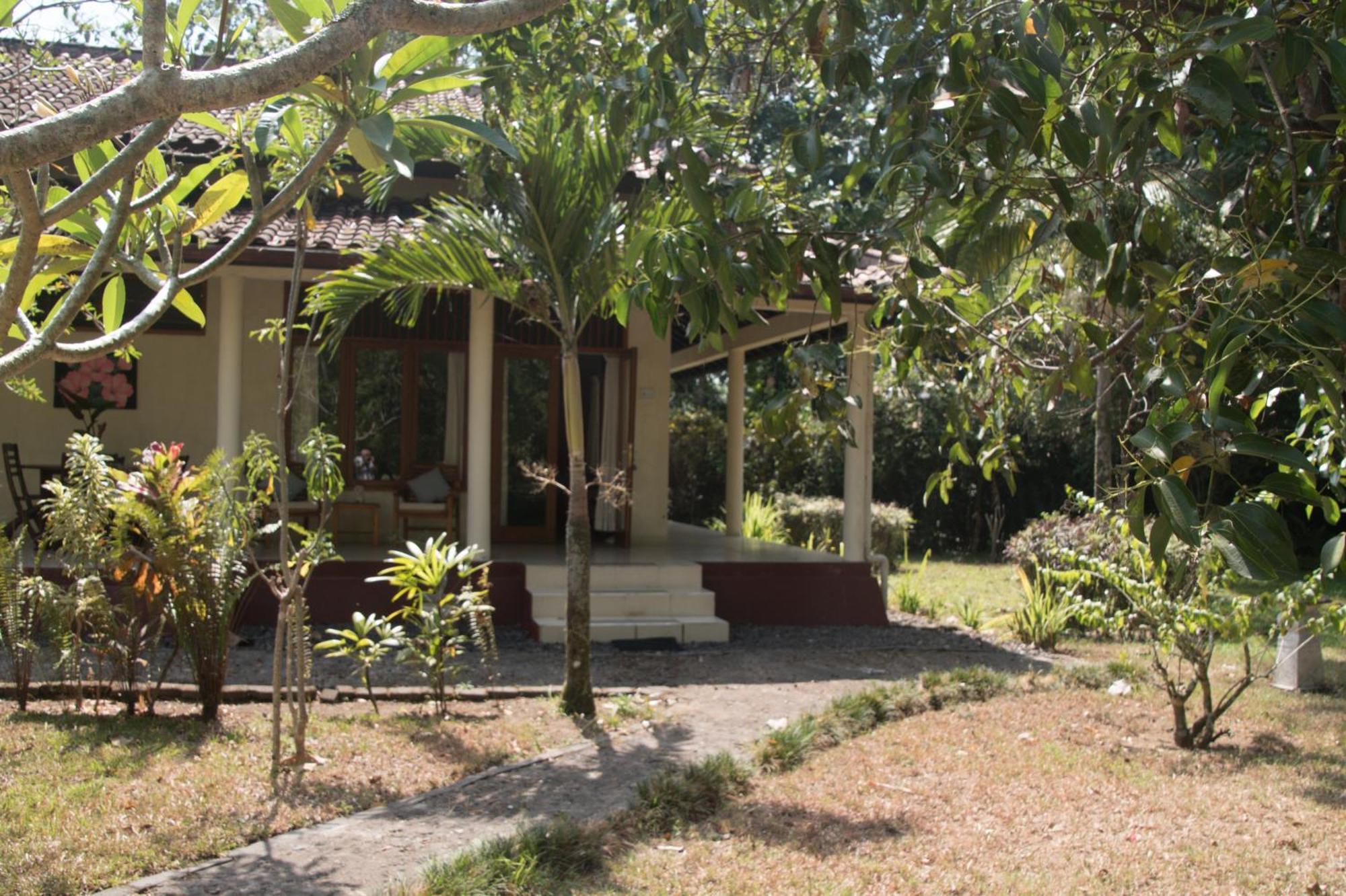 Guesthouse Rumah Senang Kalibaru Zewnętrze zdjęcie