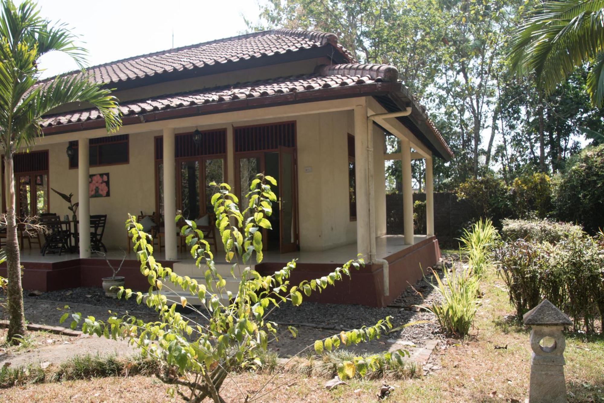Guesthouse Rumah Senang Kalibaru Zewnętrze zdjęcie