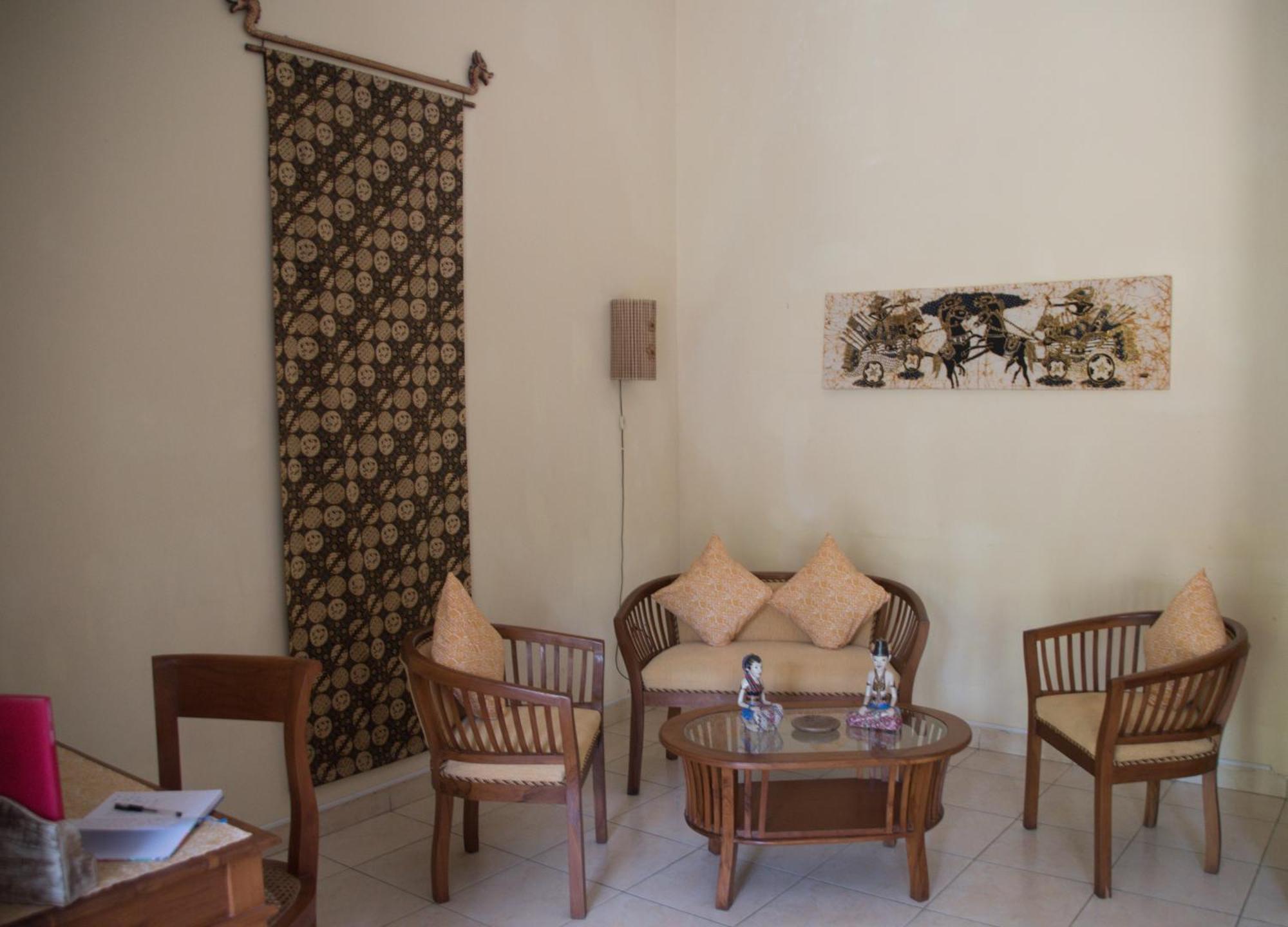Guesthouse Rumah Senang Kalibaru Zewnętrze zdjęcie