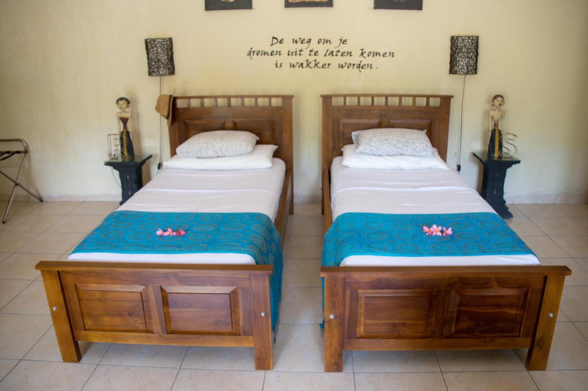 Guesthouse Rumah Senang Kalibaru Zewnętrze zdjęcie