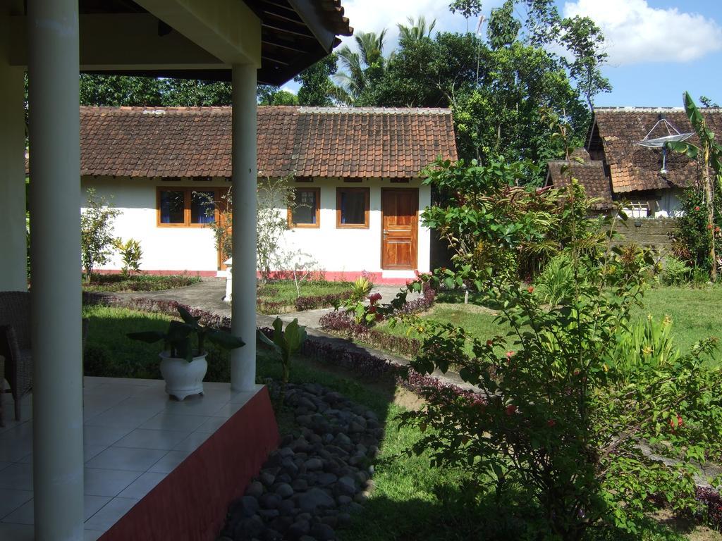 Guesthouse Rumah Senang Kalibaru Zewnętrze zdjęcie